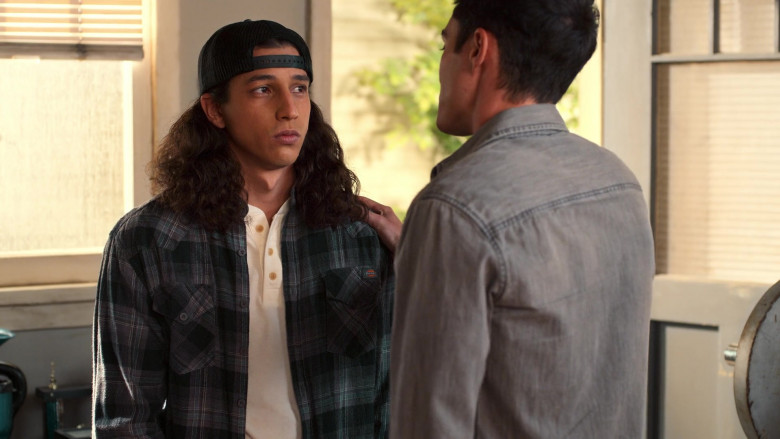 Dickies Flannel Shirt Worn by Benjamin Norris as Trent Harrison in Never Have I Ever S03E09 …had an Indian boyfriend (2022)