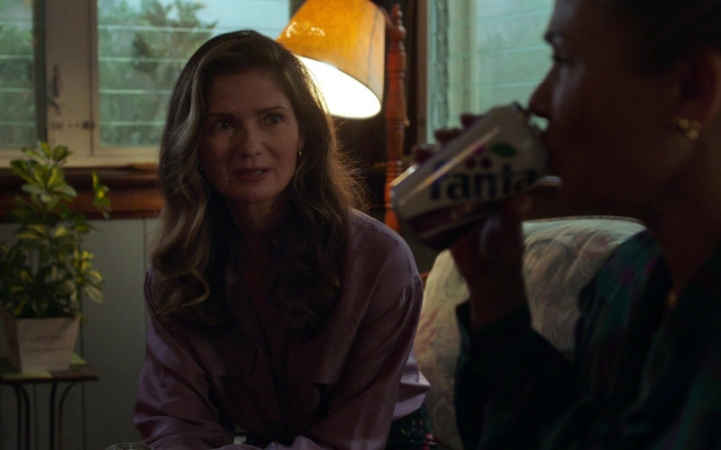 Fanta Grape Soda in City on a Hill S03E01 Gods and Monsters (1)