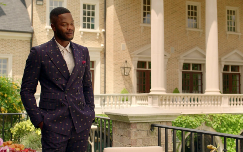 Gucci Men's Pantsuit in Dynasty S05E18 "A Writer of Dubious Talent" (2022)