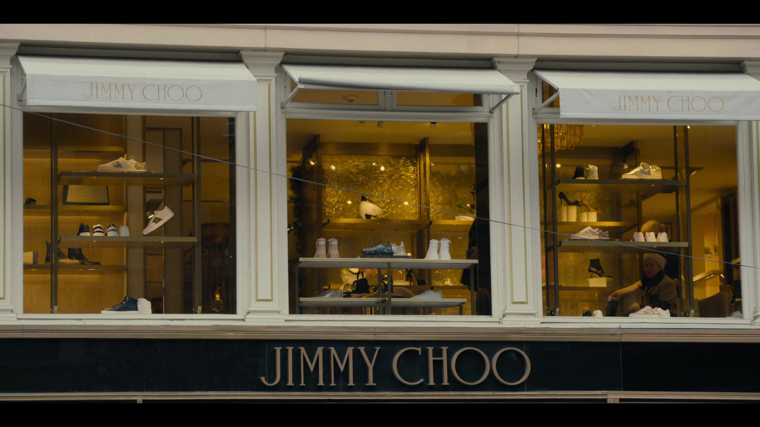 jimmy-choo-store-in-partner-track-s01e01-material-adverse-change-2022