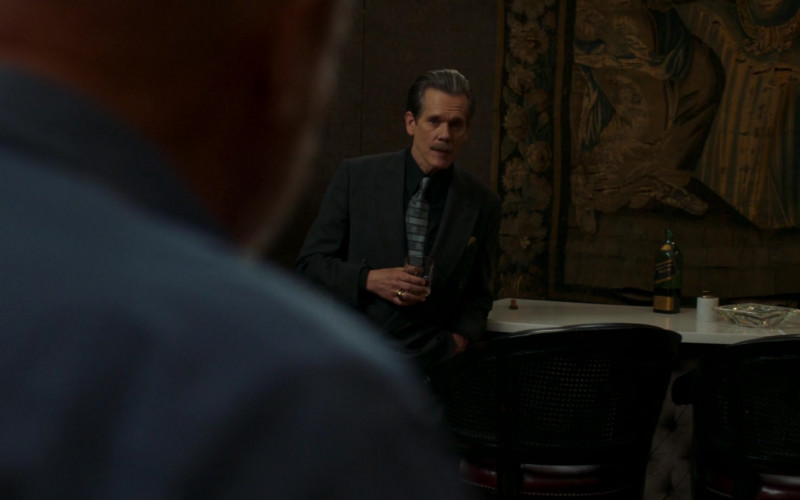 Johnnie Walker Blue Label Whisky Enjoyed by Kevin Bacon as FBI Agent John ‘Jackie' Rohr in City on a Hill S03E01 (1)