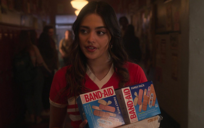 Johnson & Johnson Band-Aid in Pretty Little Liars: Original Sin S01E08 "Chapter Eight: Bad Blood" (2022)