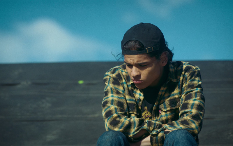 Levi's Plaid Shirt of D’Pharaoh Woon-A-Tai as Bear Smallhill in Reservation Dogs S02E03 Roofing (2022)