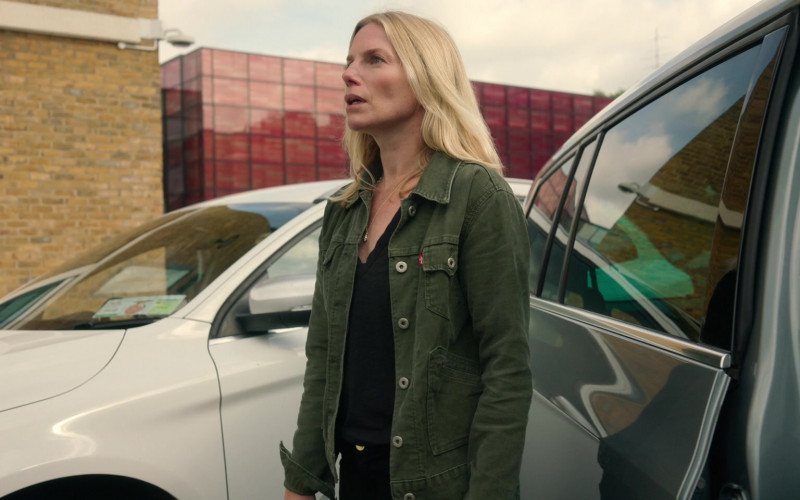 Levi's Women's Green Denim Jacket in Bad Sisters S01E03 Chopped Liver (2022)