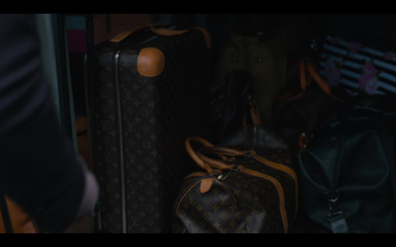 Louis Vuitton Bags in Partner Track S01E05 Out of Office (2022)