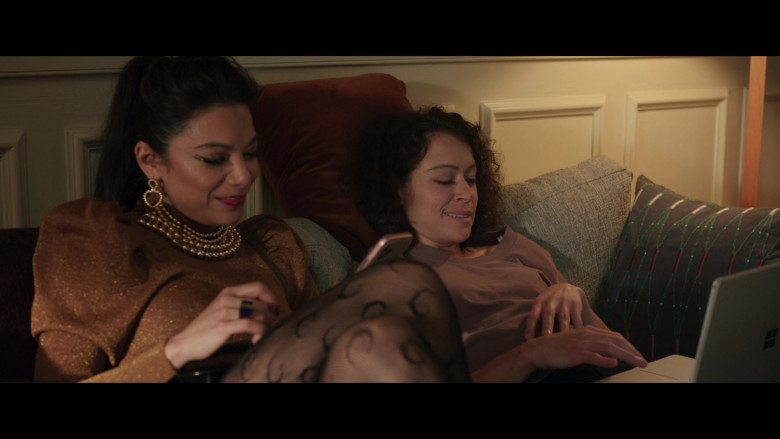 Microsoft Surface Laptop Computer Used by Tatiana Maslany as Jennifer Walters in She-Hulk Attorney at Law S01E02 (2)