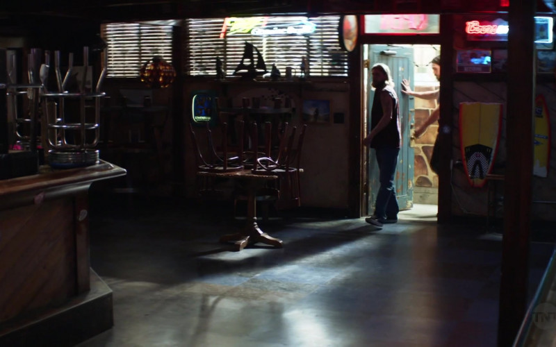 Miller Genuine Draft and Coors Light Beer Neon Signs in Animal Kingdom S06E10 Clink (2022)