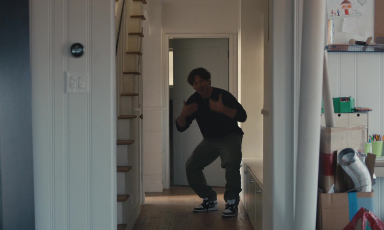 Nike AJ 1 Sneakers of Jon Bernthal as Josh in Sharp Stick (1)