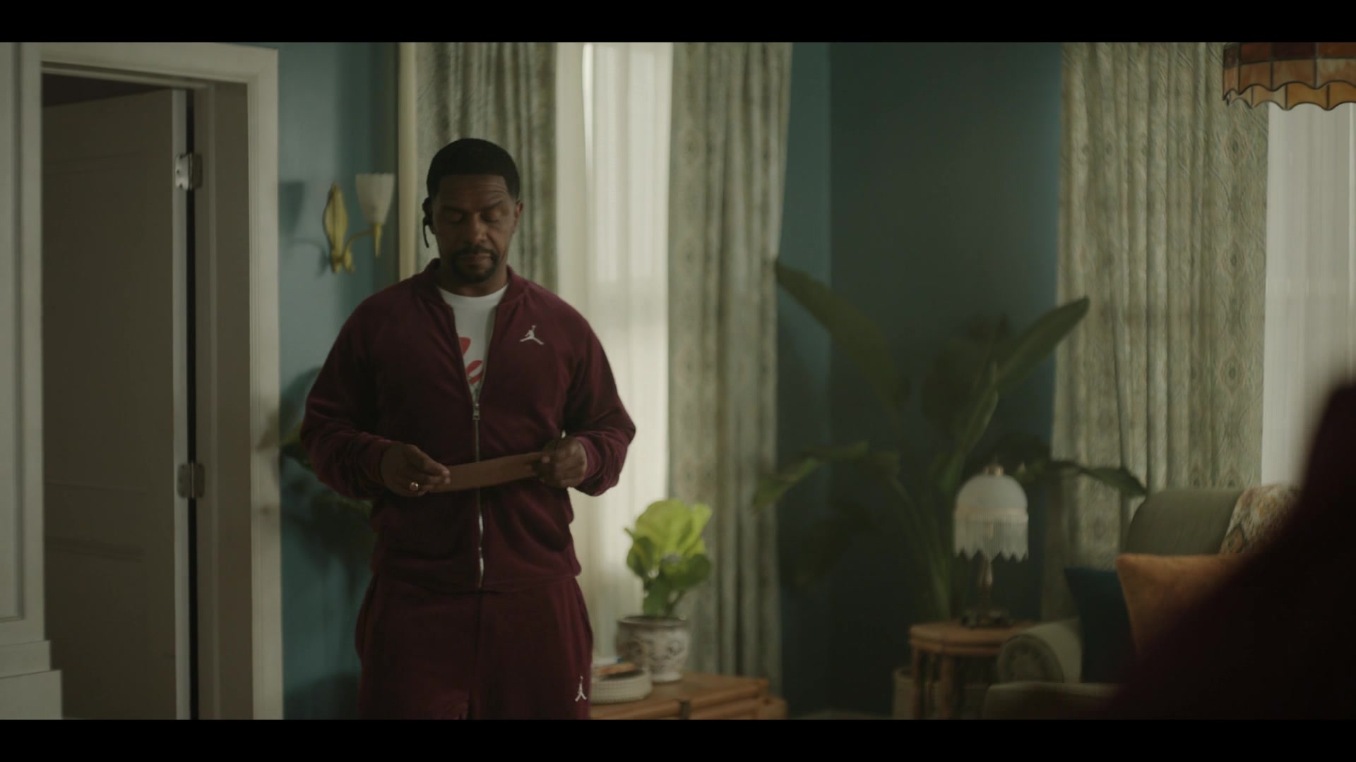 Nike Jordan Velour Tracksuit The Chi S05E09 "I'm Looking For A New Thing" (2022)