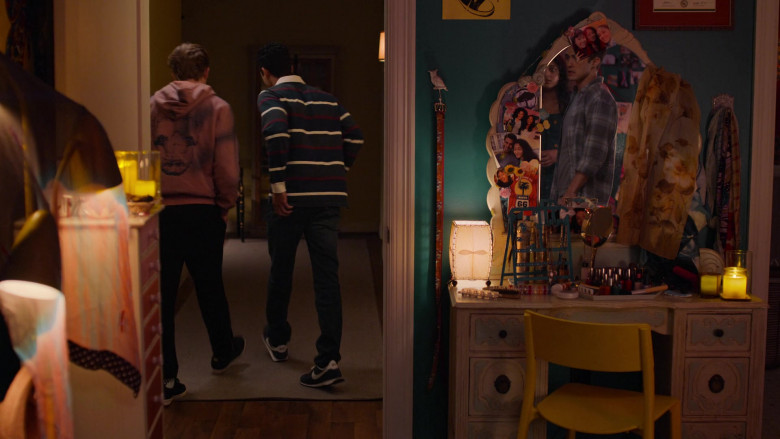 Nike Men's Sneakers Worn by Anirudh Pisharody as Des in Never Have I Ever S03E08 …hooked up with my boyfriend (2)