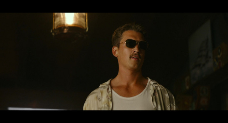 Ray-Ban Men's Sunglasses of Miles Teller as LT Bradley ‘Rooster' Bradshaw in Top Gun Maverick (1)