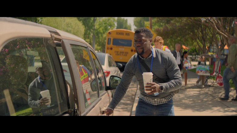 Starbucks Coffee of Kevin Hart as Sonny Fisher in Me Time (1)