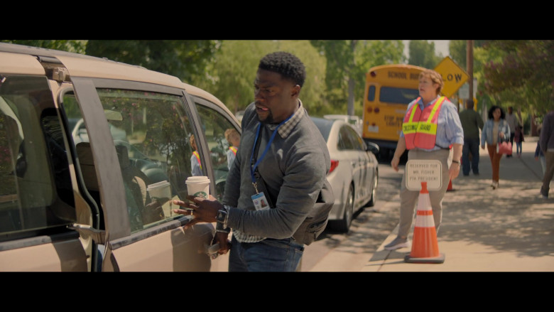 Starbucks Coffee of Kevin Hart as Sonny Fisher in Me Time (2)