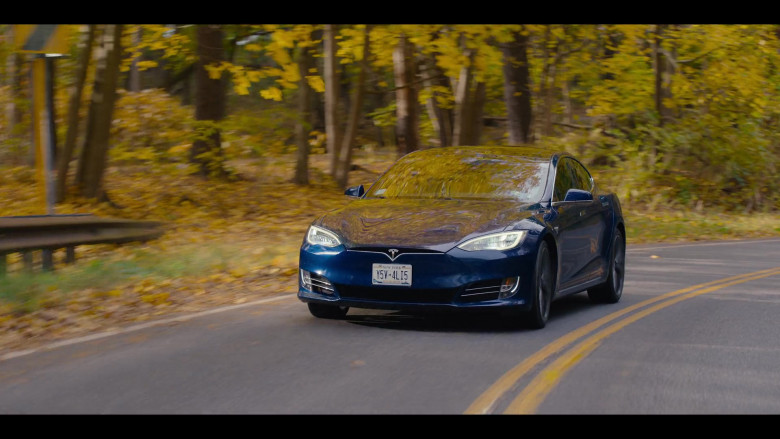 Tesla Model S Blue Car in Partner Track S01E03 Change of Venue (2)