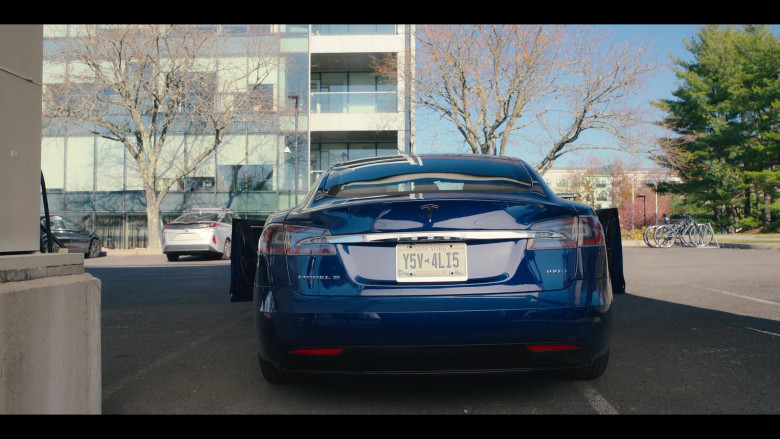Tesla Model S Blue Car in Partner Track S01E03 Change of Venue (4)