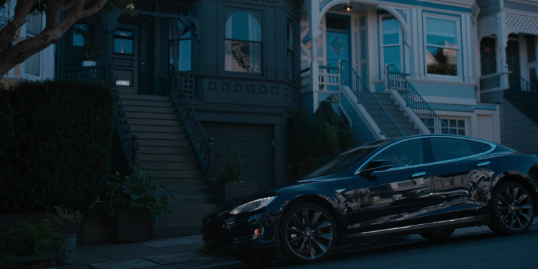 Tesla Model S Car in Surface S01E07 It Was Always Going to End This Way (1)