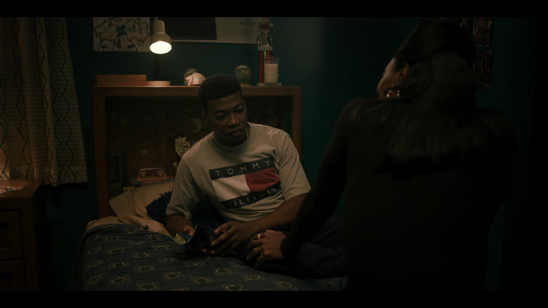 Tommy Hilfiger Men’s T-Shirt in Power Book III Raising Kanan S02E01 The More Things Change (1)