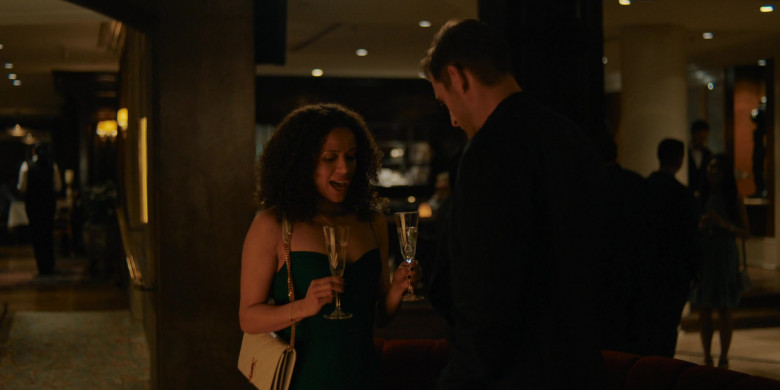 YSL Handbag of Gugu Mbatha-Raw as Sophie in Surface S01E04 Psychogenic (2)