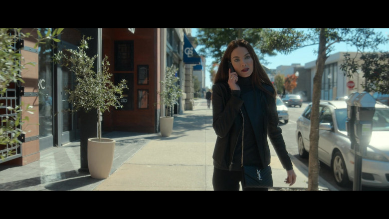 YSL Shoulder Bag of Michelle Monaghan in Echoes S01E05 Gina (1)