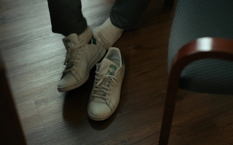 Adidas Stan Smith Sneakers of Jon Hamm as Irwin M. ‘Fletch' Fletcher in Confess, Fletch (2022)
