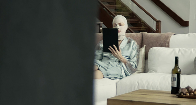 Amazon Fire Tablet in Goodnight Mommy (2)