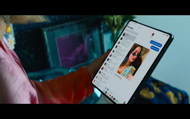 Apple iPad Tablet in Do Revenge (2022)