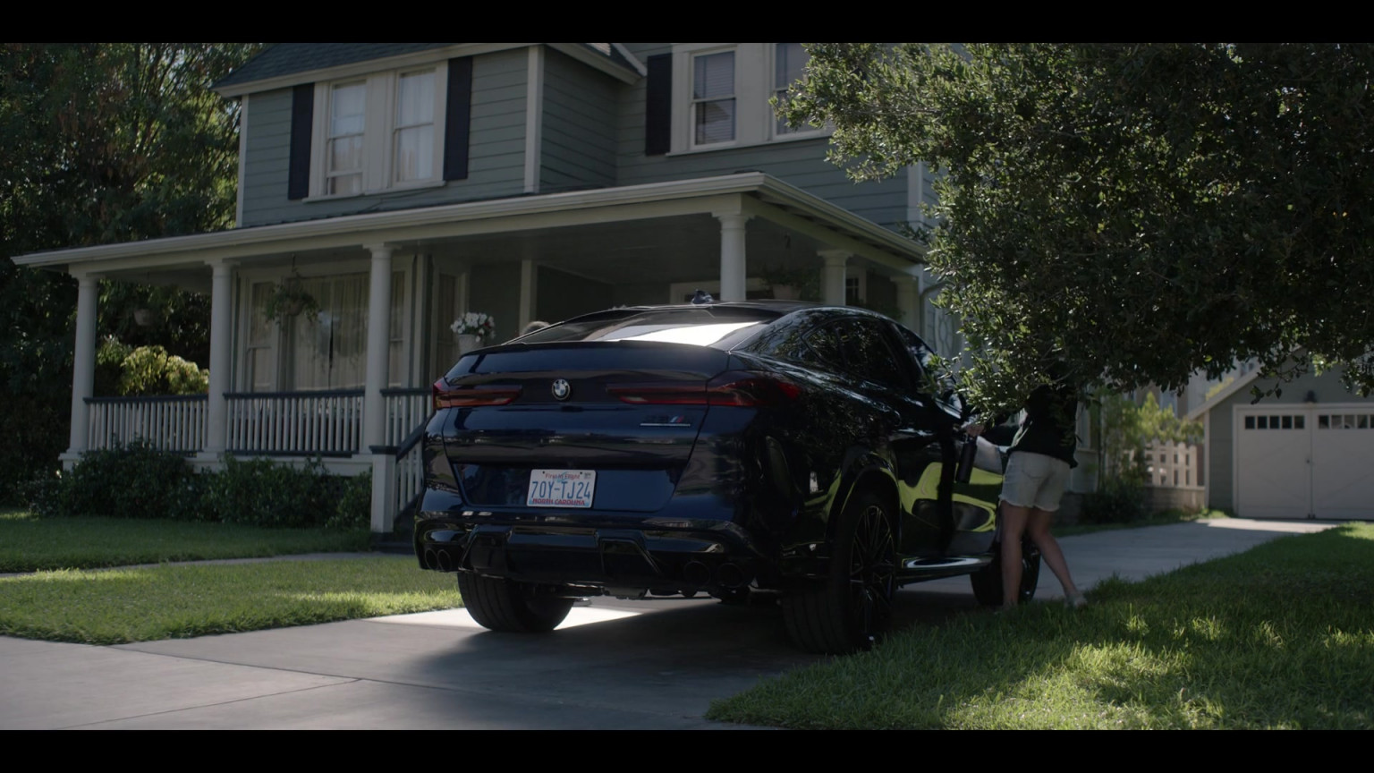 BMW X6M Car In American Horror Stories S02E08 Lake 2022 