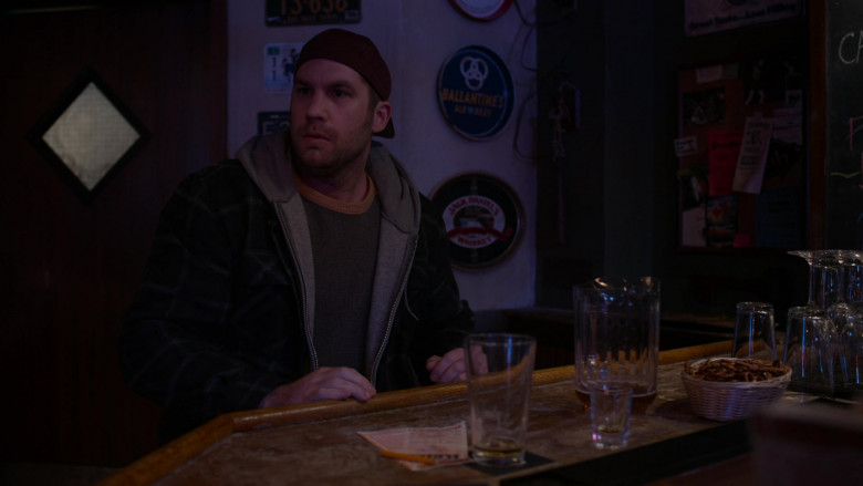 Ballantine's Finest Blended Scotch Whisky and Jack Daniel's Tennessee Whiskey Signs in Kevin Can Fk Himself S02E07 The Problem (2022)