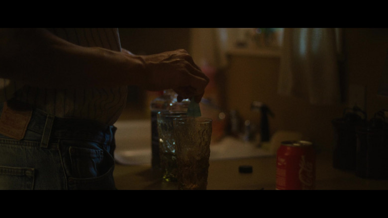 Coca-Cola Soda in Monster The Jeffrey Dahmer Story S01E05 Blood On Their Hands (2022)