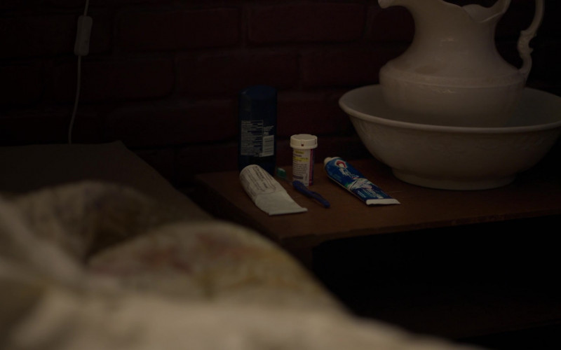 Crest Toothpaste in The Patient S01E01 Intake (2022)