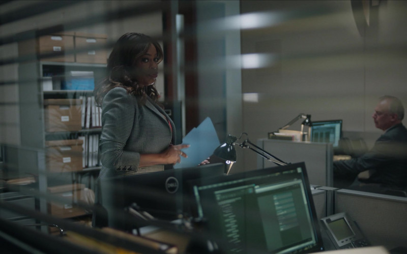 Dell Monitor in The Rookie Feds S01E01 Day One (2022)