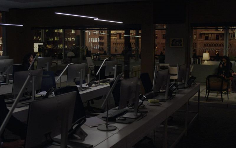 Dell Monitors in The Good Fight S06E01 The Beginning of the End (2022)