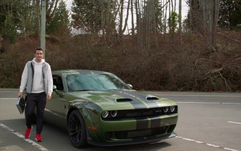 Dodge Challenger SRT Car in Chesapeake Shores S06E03 Night and Day (1)