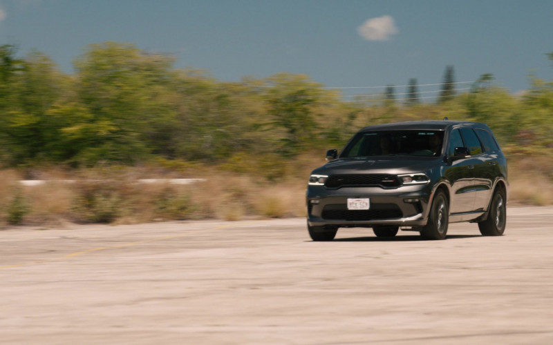 Dodge Durango SRT SUV in NCIS Hawai’i S02E02 Blind Curves (2022)