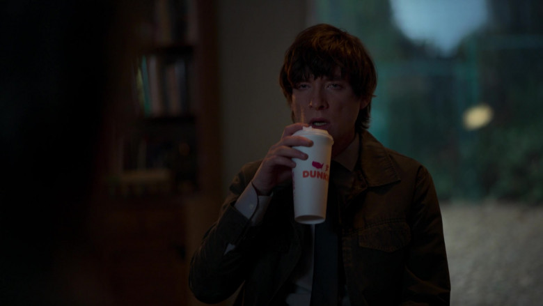 Dunkin' Coffee Company Cup in The Patient S01E04 Company (2)