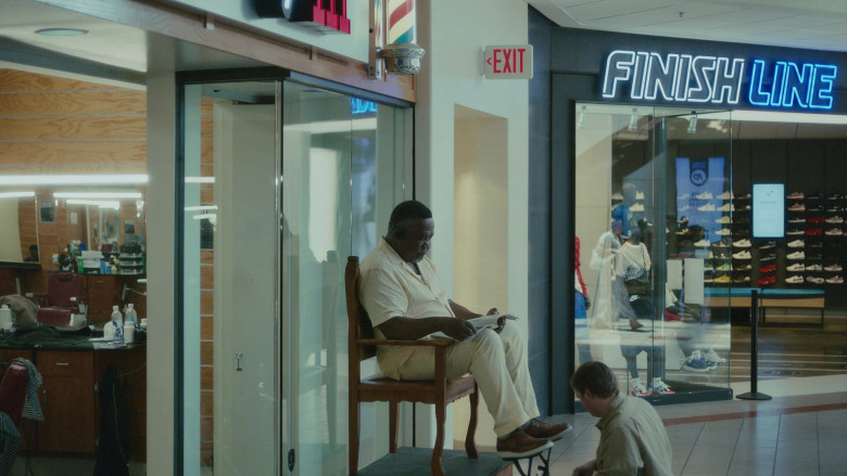 Finish Line Shoe Store in Atlanta S04E04 Light Skinned-ed (2022)