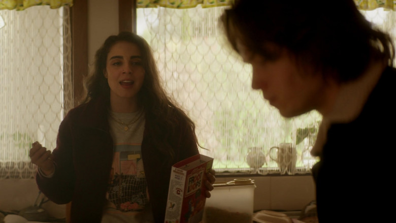 Kellogg's Froot Loops Cereal in La Brea S02E01 The Next Day (2)