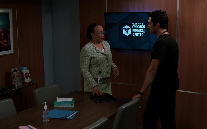 Kleenex Tissues in Chicago Med S08E01 How Do You Begin to Count the Losses (1)