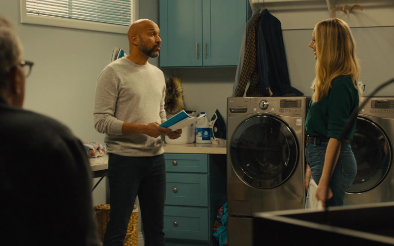 LG Washing Machines in Reboot S01E02 New Girl (1)