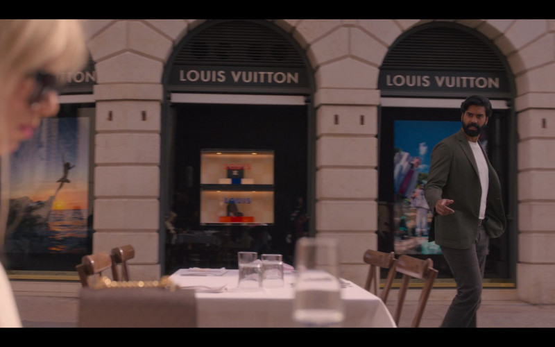Louis Vuitton Store in Love in the Villa (1)