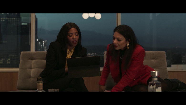 Microsoft Surface Tablet in She-Hulk Attorney at Law S01E06 Just Jen (2)