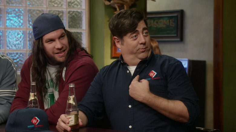 Miller High Life Beer in Kevin Can Fk Himself S02E03 Ghost (1)