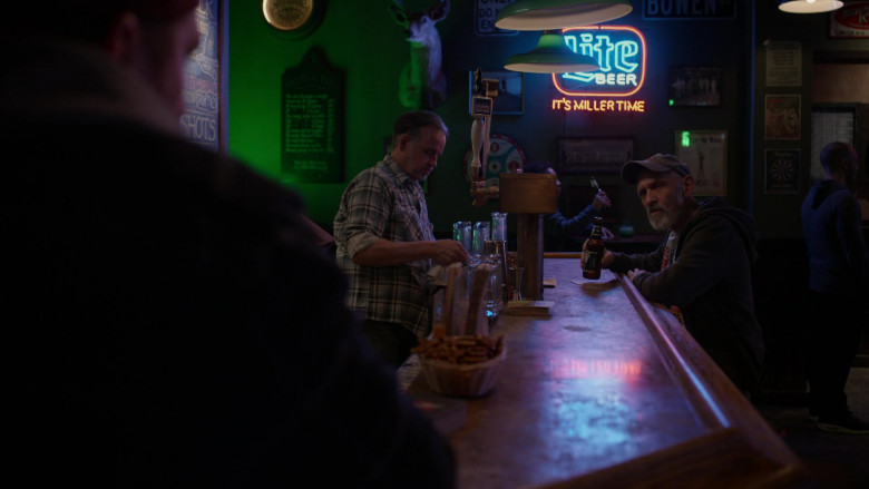 Miller Lite Beer Neon Sign in Kevin Can Fk Himself S02E07 The Problem (2022)