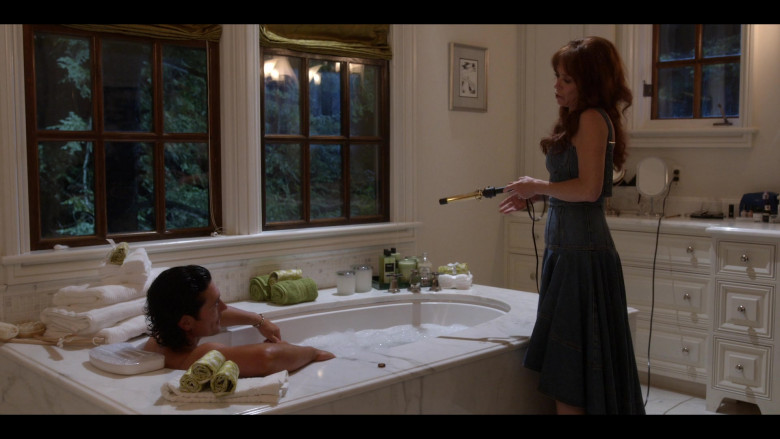 NEST New York Fragranced Liquid Soaps in Monarch S01E01 Stop at Nothing (2)