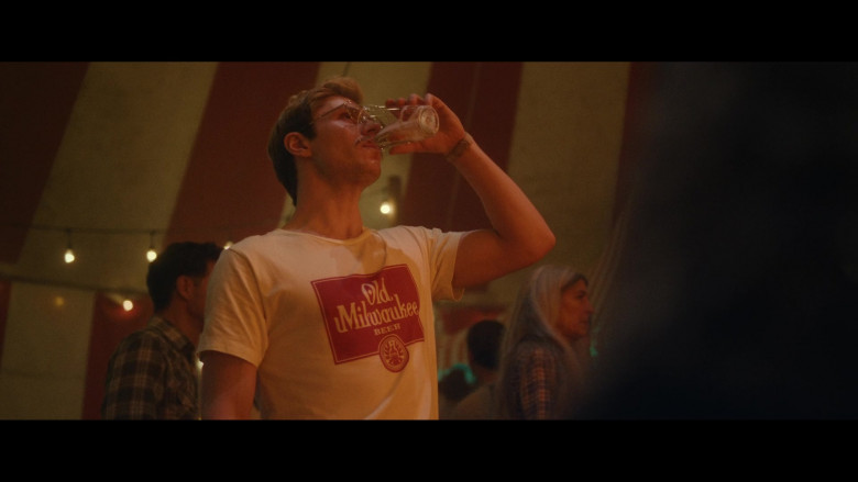 Old Milwaukee Beer T-Shirt Worn by Evan Peters as Jeffrey Dahmer in Monster The Jeffrey Dahmer Story S01E04 The Good Boy Box (1)