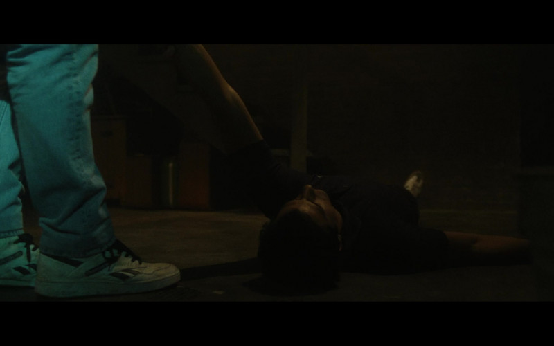 Reebok Men's Sneakers of Evan Peters as Jeffrey Dahmer in Monster The Jeffrey Dahmer Story S01E05 Blood On Their Hands (2022)