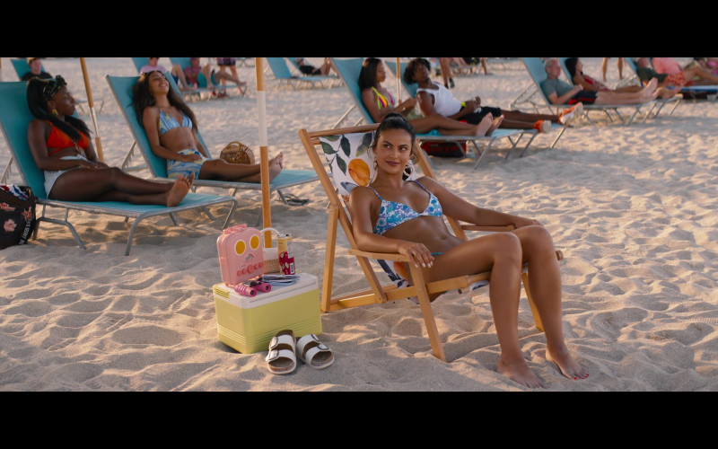 SUNNYLiFE Beach Sounds Candy Pink Retro Design Speaker of Camila Mendes as Drea in Do Revenge (2022)