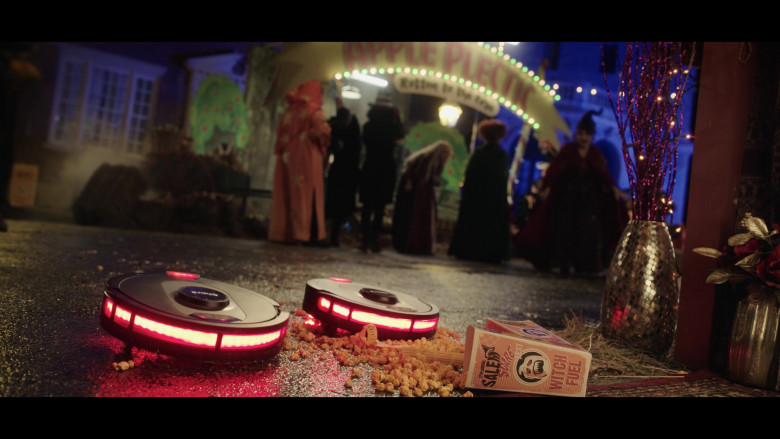 Shark Robot Vacuum Cleaners Used by Kathy Najimy as Mary Sanderson in Hocus Pocus 2 (3)