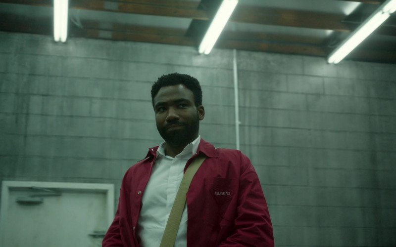 Valentino Red Shirt Worn by Donald Glover as Earnest ‘Earn’ Marks in Atlanta S04E03 Born 2 Die (2)