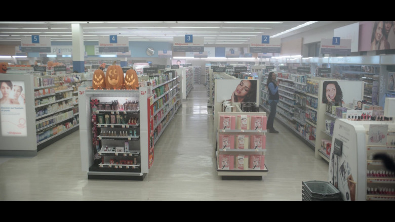 Walgreens Drugstore in Hocus Pocus 2 Movie (5)